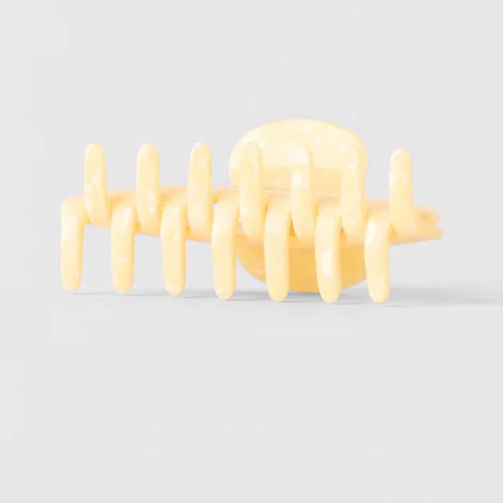 90’s Claw Clip - Candlelight Yellow - Picture 2 of 3